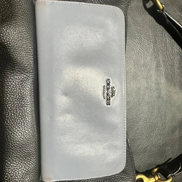 Coach - Picture 3 of 4